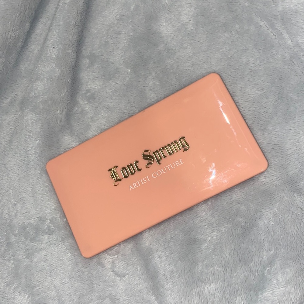 Artist Couture Love Sprung blush palette